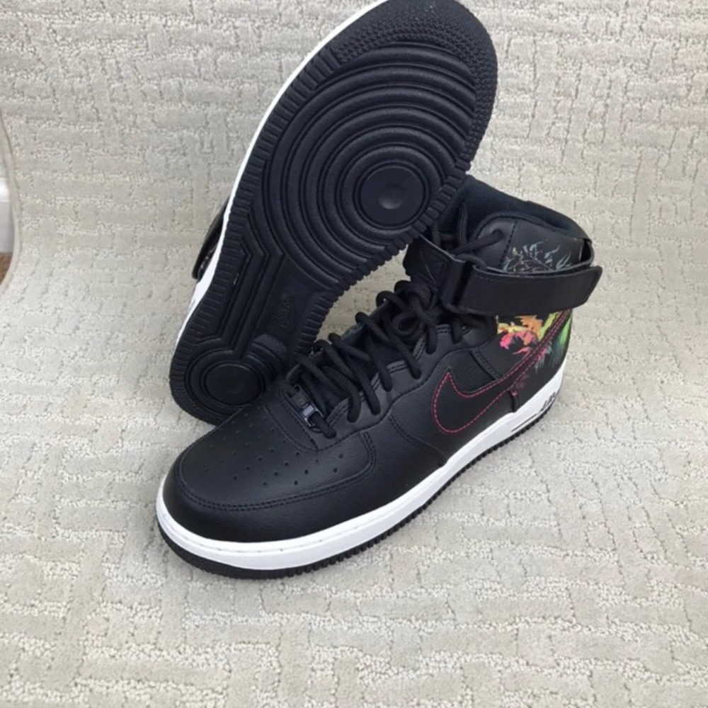 NEW Nike Air Force 1 High '07 LV8 Black - Picture 3 of 4
